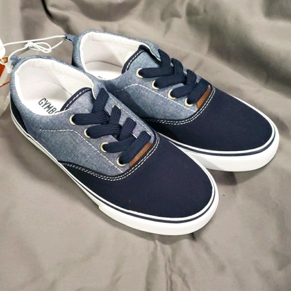 Gymboree NEW kid shoes size 1. With tags.